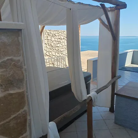 Karla Apartman