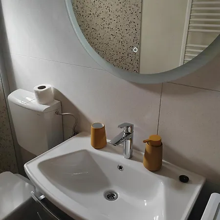 Karla * Sveta Nedelja (Hvar)