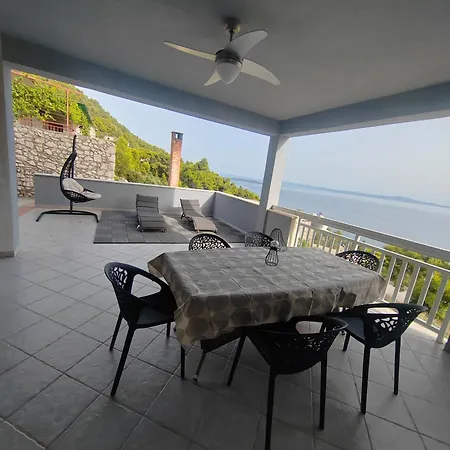 Karla Sveta Nedelja (Hvar)